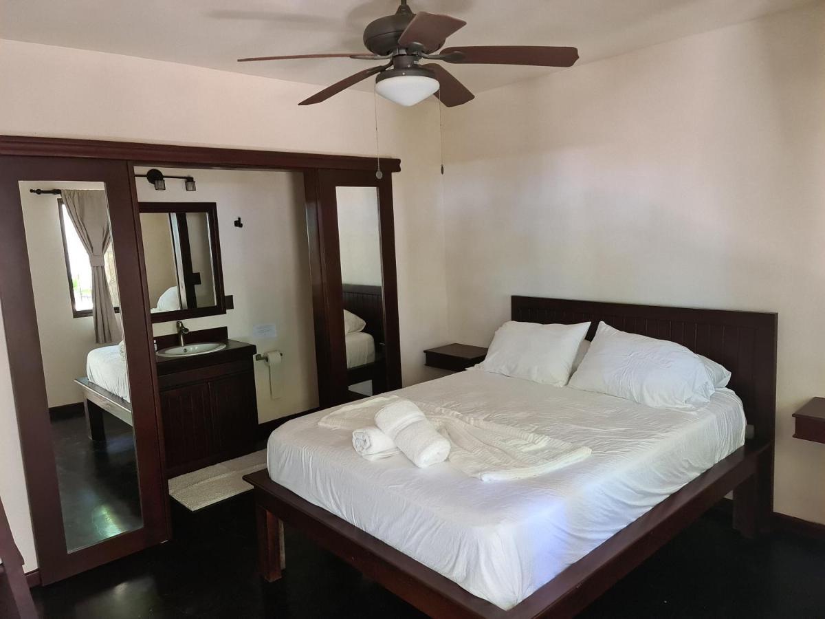 Hona Beach Hotel Dominical Esterno foto