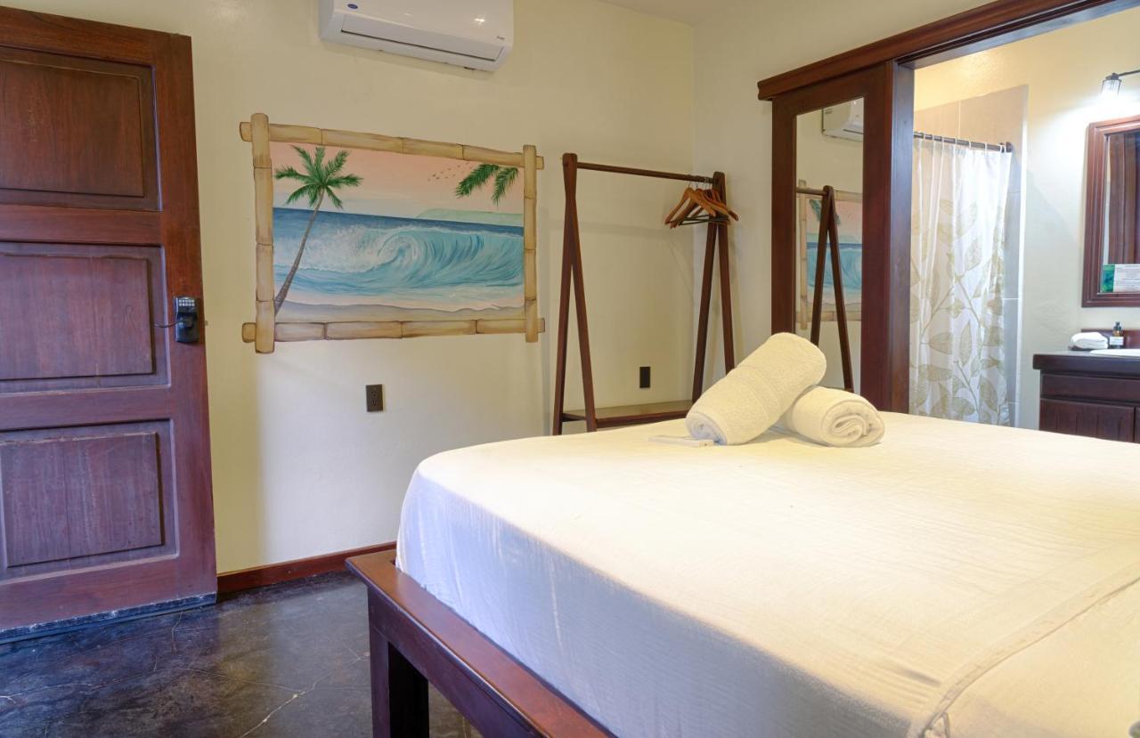 Hona Beach Hotel Dominical Esterno foto